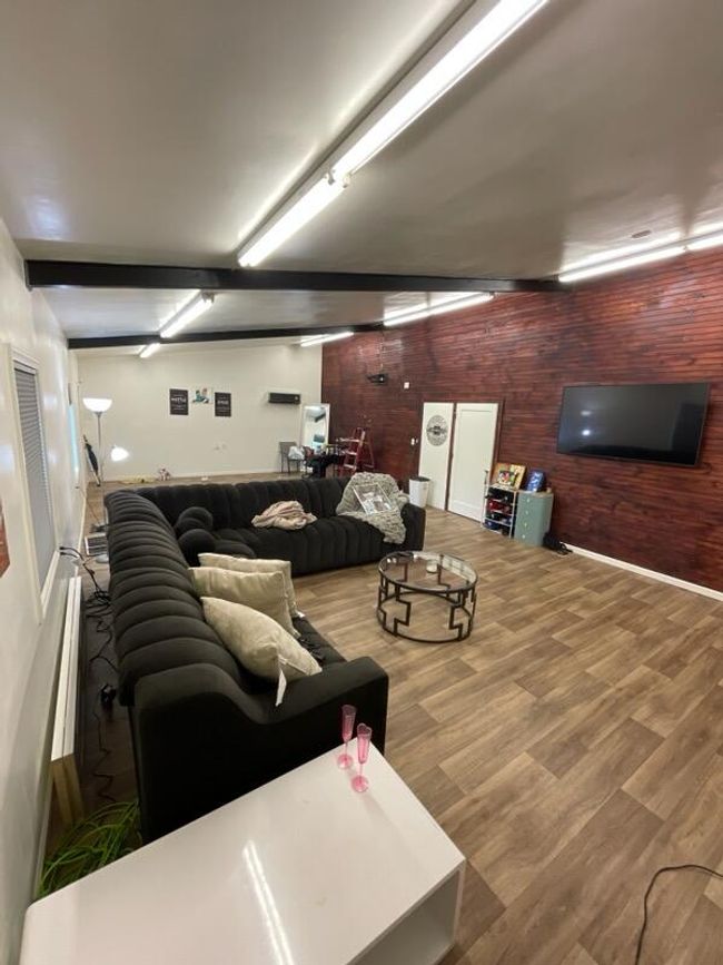 Living Room | Image 4