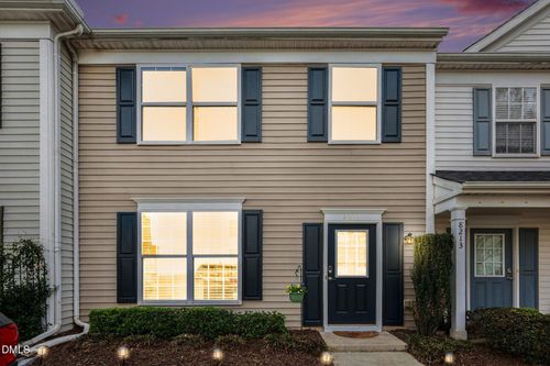 8211 Rhiannon Rd, Raleigh, NC, 27613-6933 | Card Image