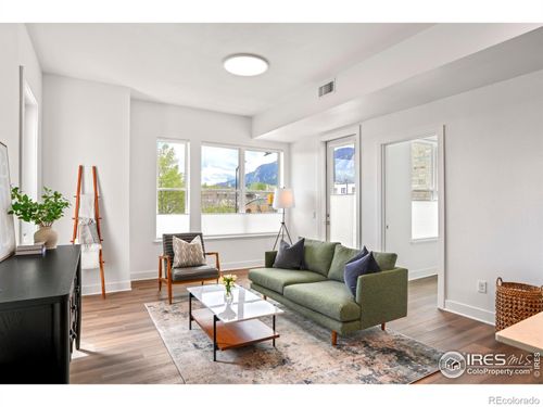 apt-205-1707 Walnut St, Boulder, CO, 80302-5595 | Card Image