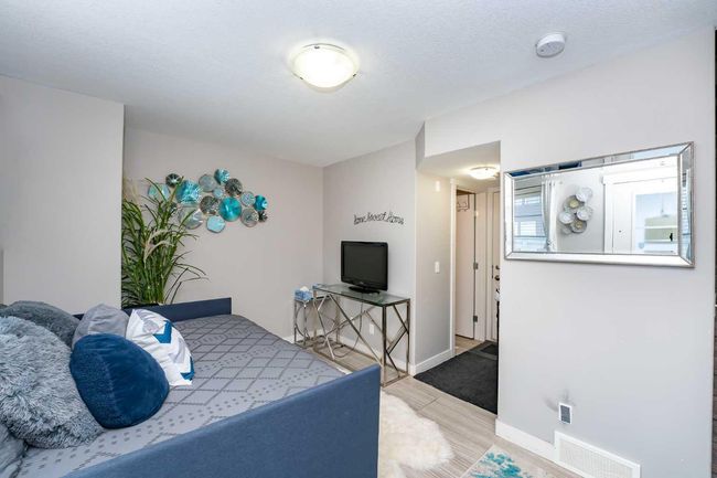 610 Redstone View Ne, Townhouse with 2 bedrooms, 3 bathrooms and 2 parking in Calgary AB | Image 6
