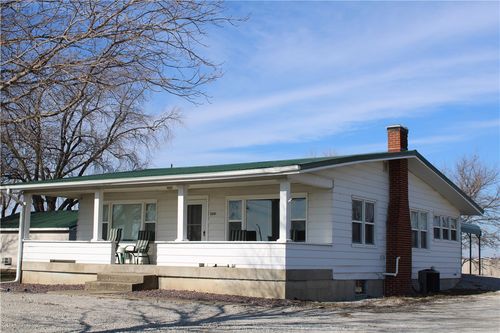 1302 N 2200 East Rd, Shelbyville, IL, 62565-4588 | Card Image