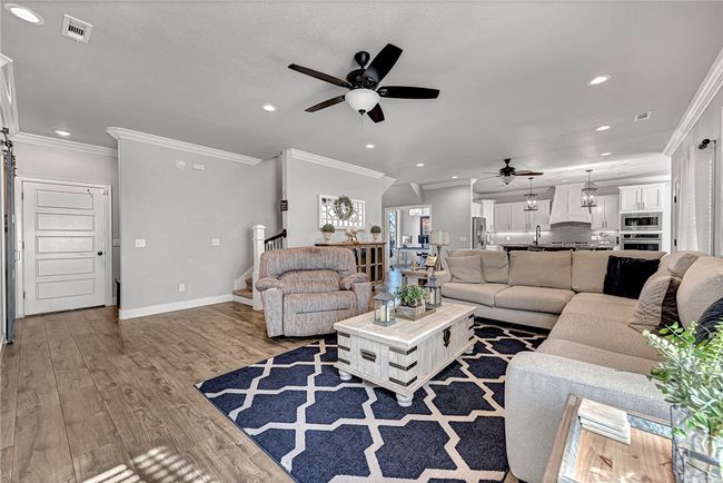 Looking back to the kitchen from the living room. Imagine entertaining in all that space! | Image 16