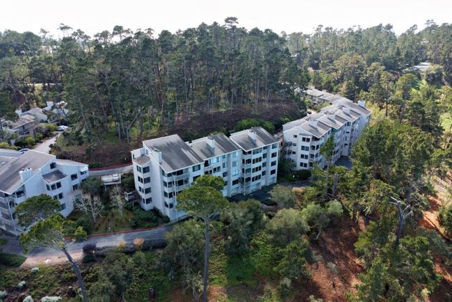 27 - 27 Shepherds Knls, Condo with 3 bedrooms, 3 bathrooms and 3 parking in Pebble Beach CA | Image 40