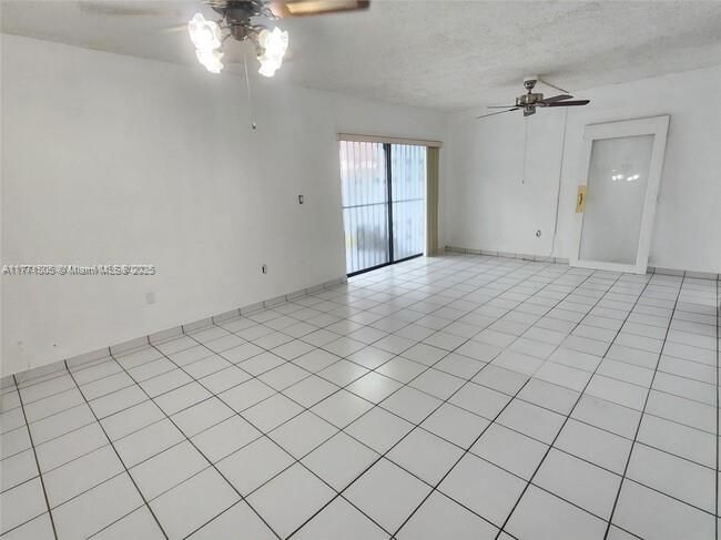 857 W 79 Th Pl, House other with 3 bedrooms, 4 bathrooms and null parking in Hialeah FL | Image 9