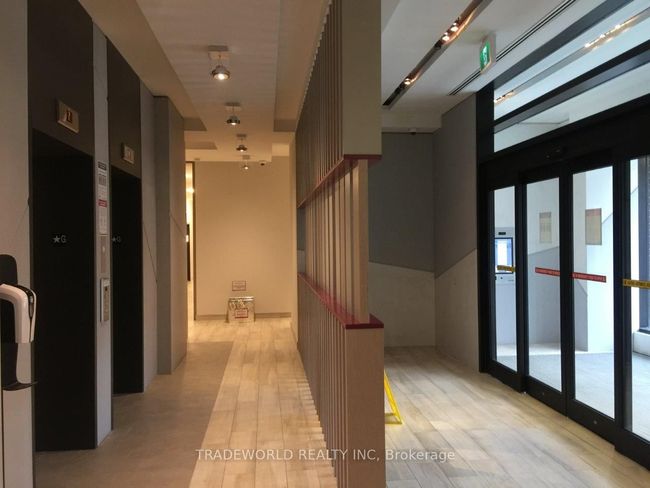 326 - 2301 Danforth Ave, Condo with 2 bedrooms, 1 bathrooms and 1 parking in Toronto ON | Image 4
