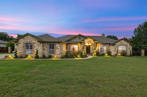 212 Bronco Blvd, Liberty Hill, TX, 78642-5540 | Card Image