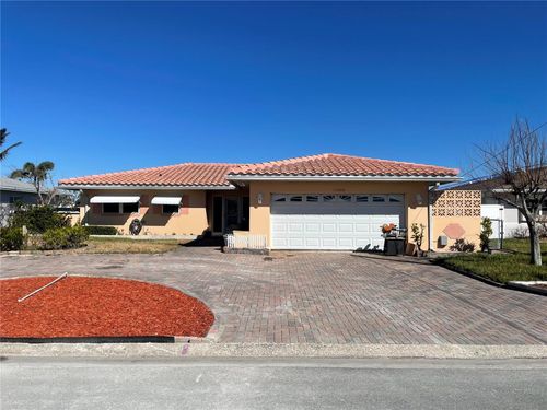 11365 5th Street E, TREASURE ISLAND, FL, 33706 | Card Image