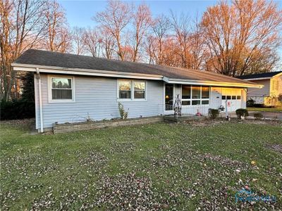 1827 Eastview Drive, House other with 3 bedrooms, 2 bathrooms and 1 parking in Findlay OH | Image 3