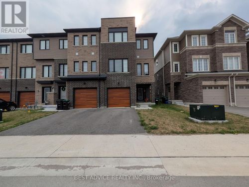 9 Pumpkin Corner Crescent, Barrie, ON, L9J0T5 | Card Image