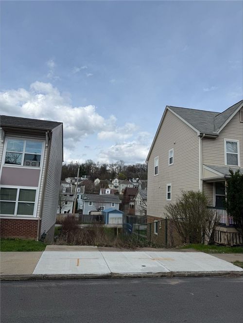 4913 Dearborn St, Pittsburgh, PA, 15224-2411 | Card Image