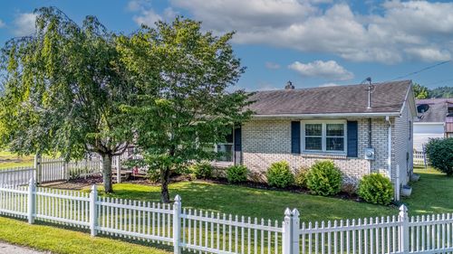 174 Riverview Dr, West Liberty, KY, 41472-1032 | Card Image