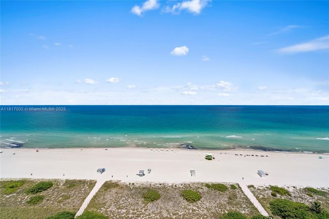 APT-1602 - 5775 Collins Ave, Condo with 2 bedrooms, 3 bathrooms and null parking in Miami Beach FL | Image 49