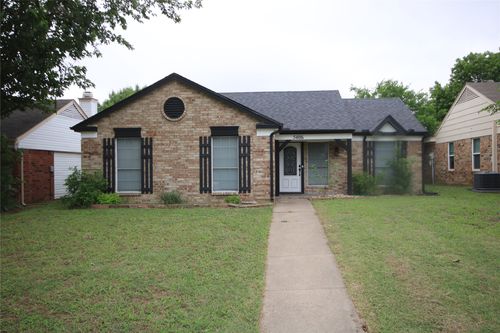 5406 Yaupon Dr, Arlington, TX, 76018-1651 | Card Image