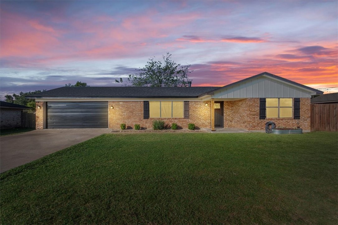Bunker Dr, Robinson, TX 76706