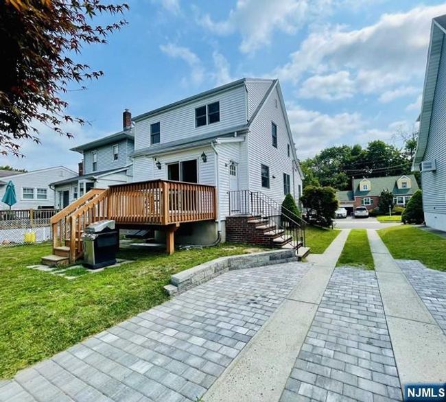 60 Bellevue Ave, House other with 3 bedrooms, 2 bathrooms and null parking in Elmwood Park NJ | Image 29