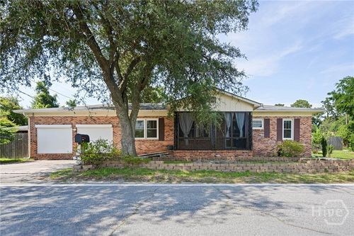 4604 Kim St, Savannah, GA, 31410-1815 | Card Image