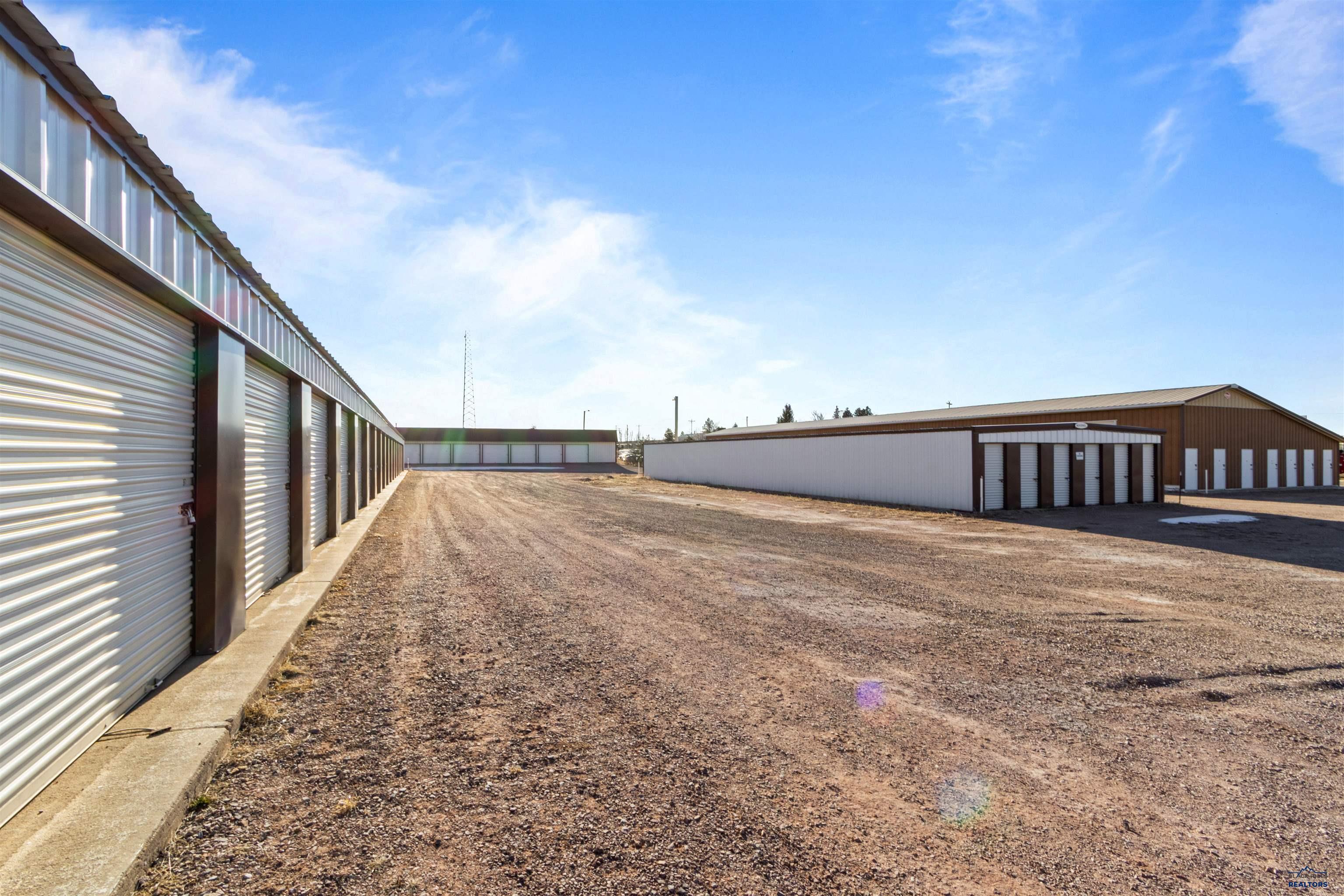 7 Foothills Dr, Newcastle, WY 82701