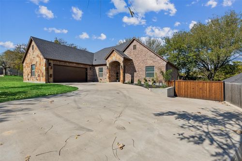 4662 Barbara Rd, River Oaks, TX, 76114-3438 | Card Image
