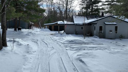 838 E Pere Cheney Rd, Roscommon, MI, 48653-9156 | Card Image