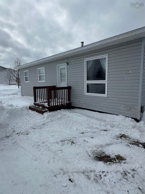 19 Peck St, Sydney Mines, NS, B1V1V2 | Card Image