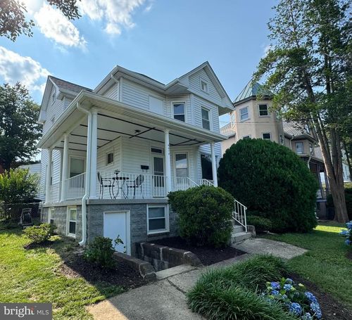 4010 33rd St, MOUNT RAINIER, MD, 20712-1905 | Card Image