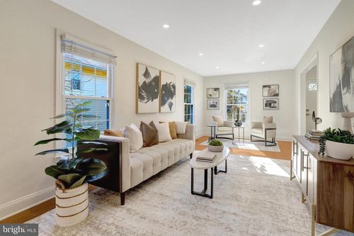 216 Duncan Ave, ALEXANDRIA, VA, 22301-1728 | Card Image