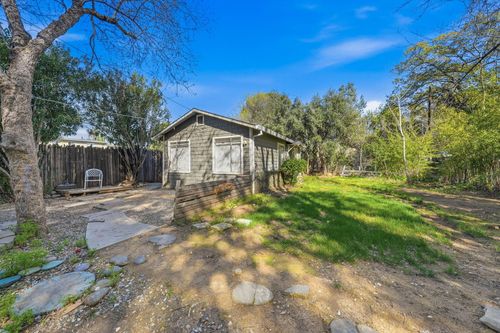 1377 Willis Street, Redding, CA, 96001 | Card Image