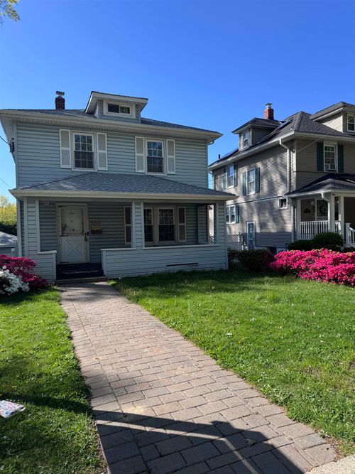 437 Chestnut St, Ridgefield, NJ, 07657 | Card Image