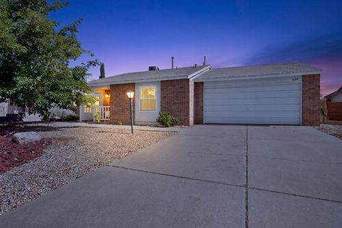 6305 Hawk Rd, Rio Rancho, NM, 87144-5131 | Card Image