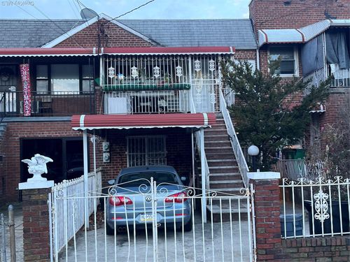 1060 E 105th St, Brooklyn, NY, 11236-3002 | Card Image
