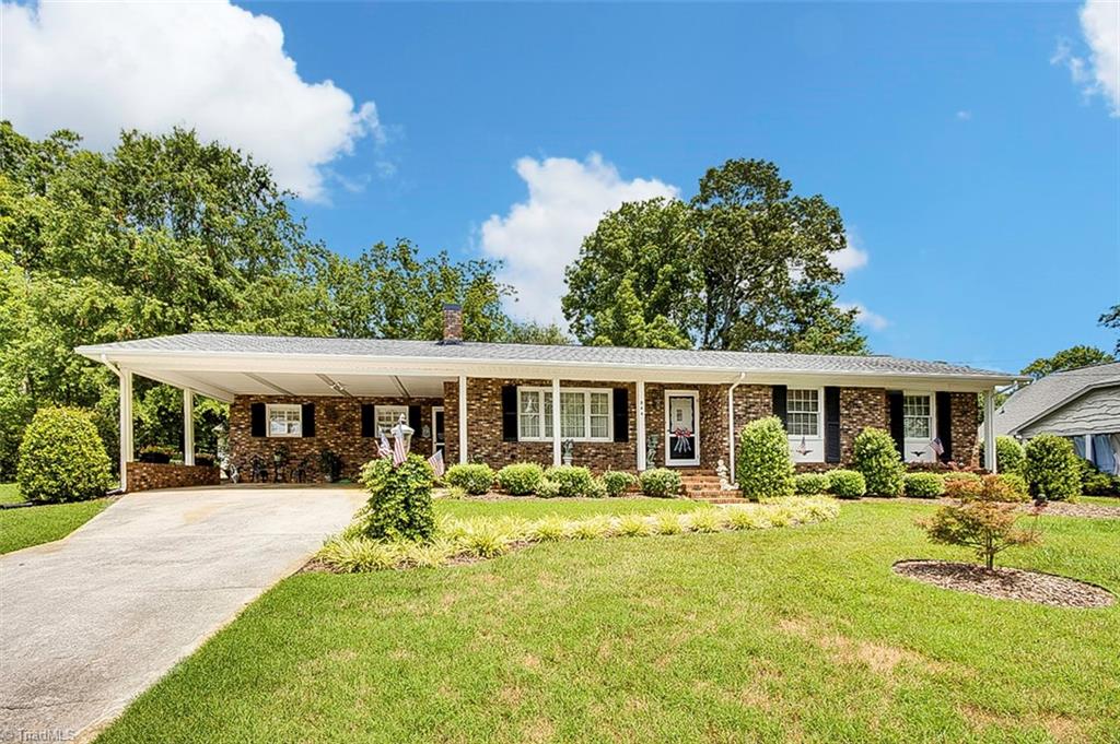 Hollings Rd, Asheboro, NC 27205