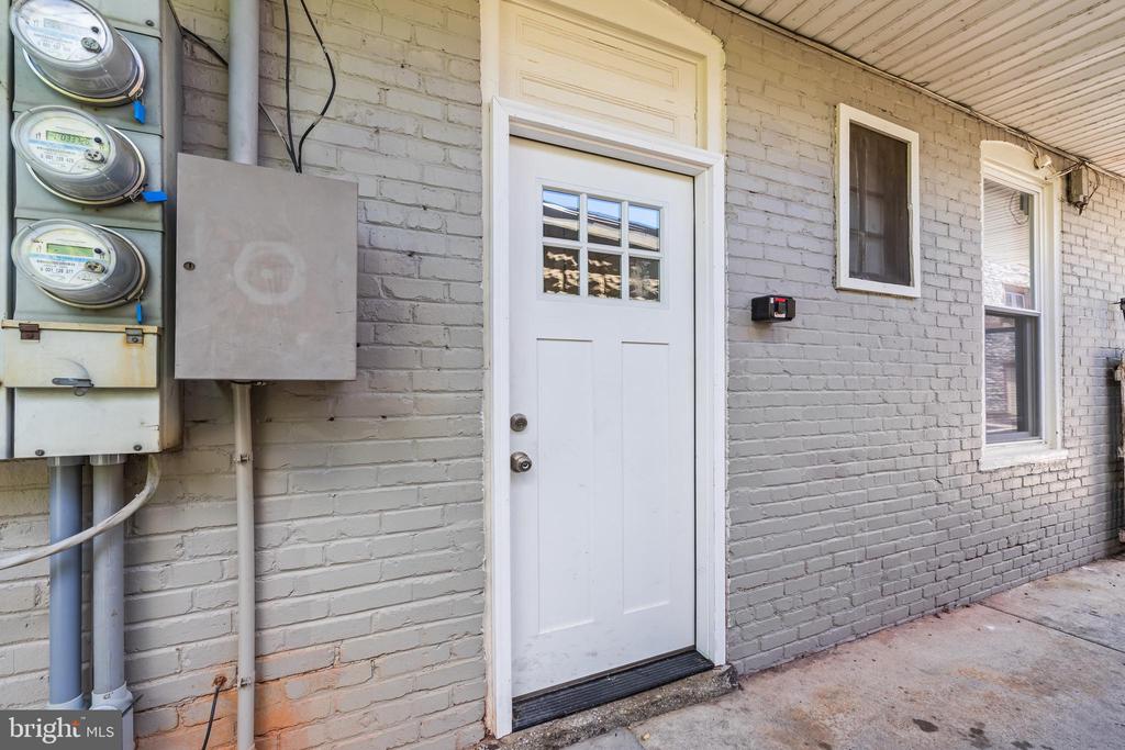 Residential Lease in LEBANON 4