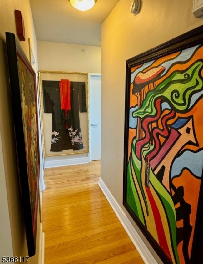 APT-2205 - 1 Spring St, Townhouse with 2 bedrooms, 2 bathrooms and null parking in New Brunswick NJ | Image 5