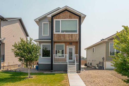 824 Coalbrook Close W, Lethbridge, AB, T1J5M9 | Card Image