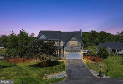 148 Contrail Dr, KEARNEYSVILLE, WV, 25430-2904 | Card Image