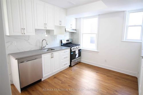 2-231 Christie St, Toronto, ON, M6G3B5 | Card Image