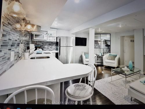 254 Broadway Ave, Toronto, ON, M4P1V9 | Card Image