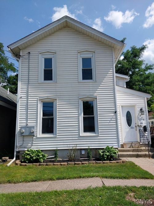 246 Clinton St, Lockport, NY, 14094-2441 | Card Image