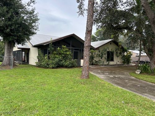 6786 Autumn Ct, North Fort Myers, FL, 33903-5506 | Card Image