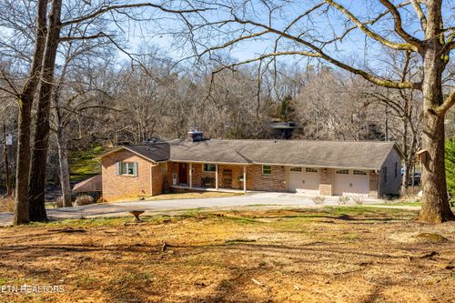 3643 Hood Cir, Louisville, TN, 37777-3319 | Card Image