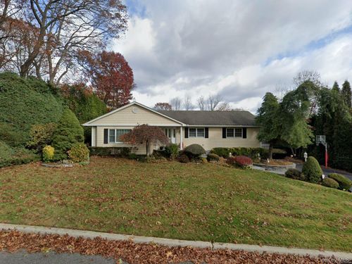 20 High Ridge Road, Oyster Bay, NY, 11803 | Card Image