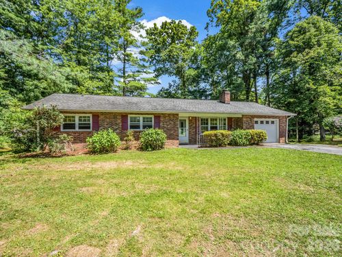 926 Toxaway Ct, Hendersonville, NC, 28791-1858 | Card Image