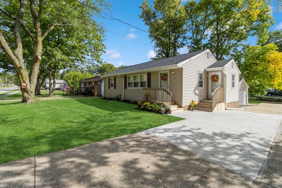Southview Dr, Des Moines, IA 50315