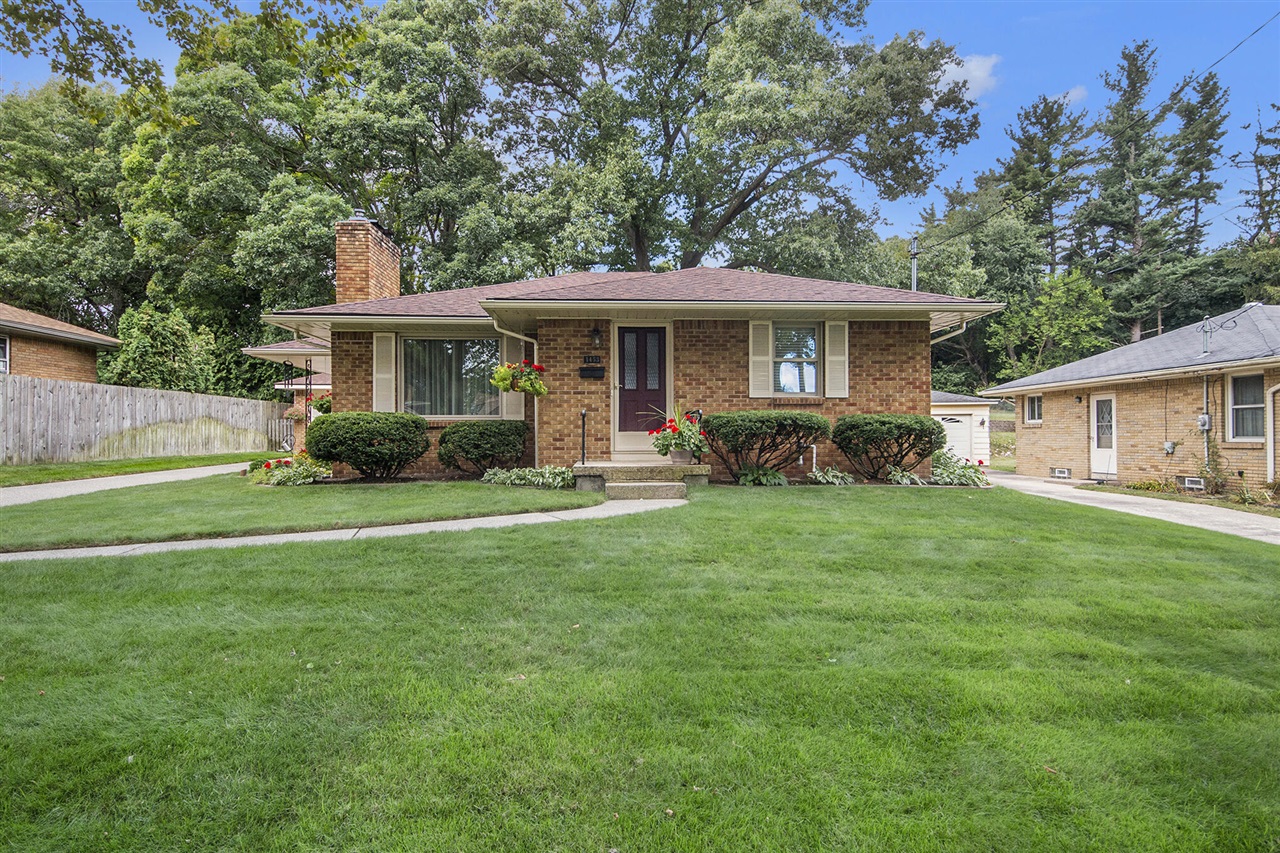 Kenan Ave, Grand Rapids, MI 49504
