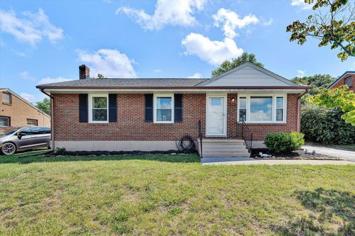 1420 Arrow Dr, Salem, VA, 24153-6511 | Card Image