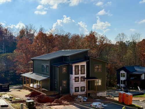 9-130 Mills Park Rd, Gatlinburg, TN, 37738-5927 | Card Image