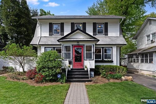 19 Willowmere Ave, Montclair, NJ, 07042-4318 | Card Image