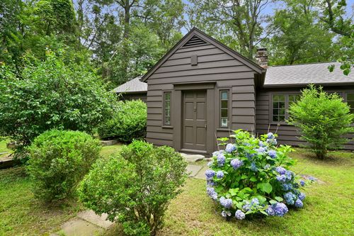 25 Vista Rd, Wilton, CT, 06897-1430 | Card Image