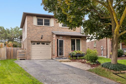 3054 Plum Tree Cres, Mississauga, ON, L5N4W6 | Card Image