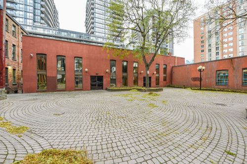 e-381 Richmond St E, Toronto, ON, M5A1P6 | Card Image